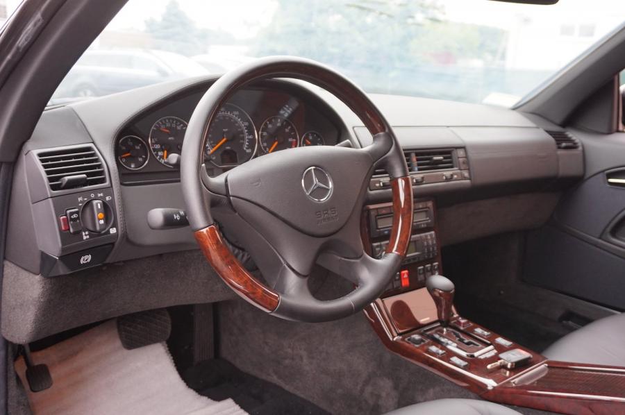 Торпедо Mercedes-Benz SL600 (R129) 2001 года  (фото 15 из 20)